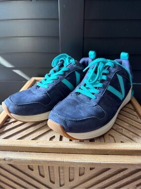 Vionic Rechelle Nubuck Navy and turquoise Lace-Up Sneakers